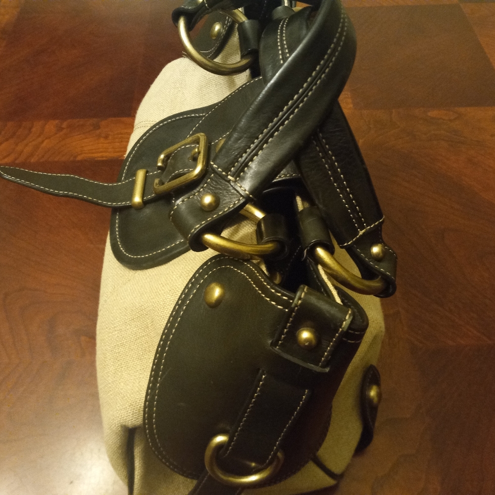 Handbag - Picture 2 of 16